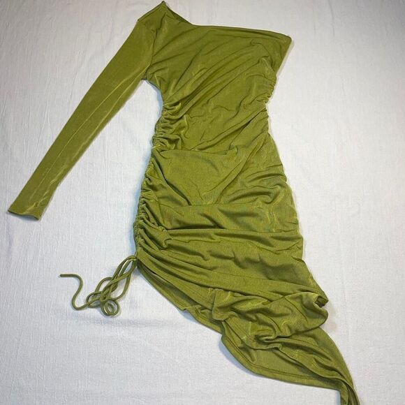 One Shoulder Asymmetrical Green Midi Dress - Picture 2 of 8